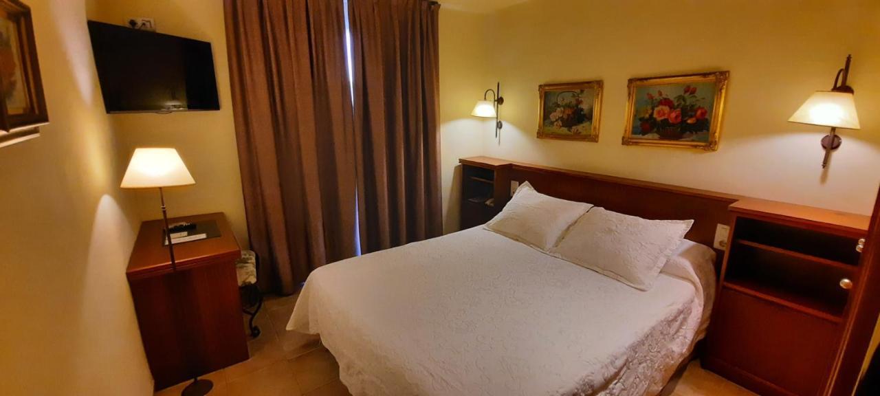 Sant Jordi Hotel Montbrio del Camp Bagian luar foto