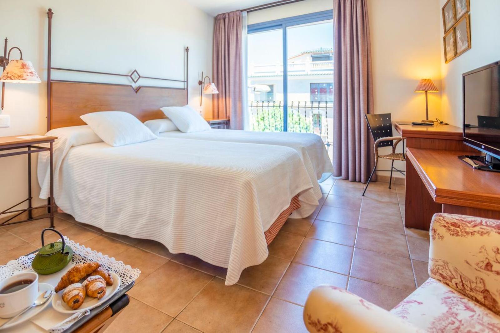 Sant Jordi Hotel Montbrio del Camp Bagian luar foto