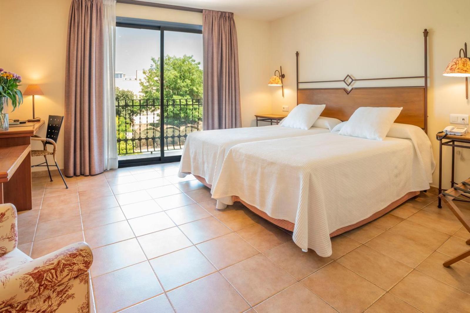 Sant Jordi Hotel Montbrio del Camp Bagian luar foto