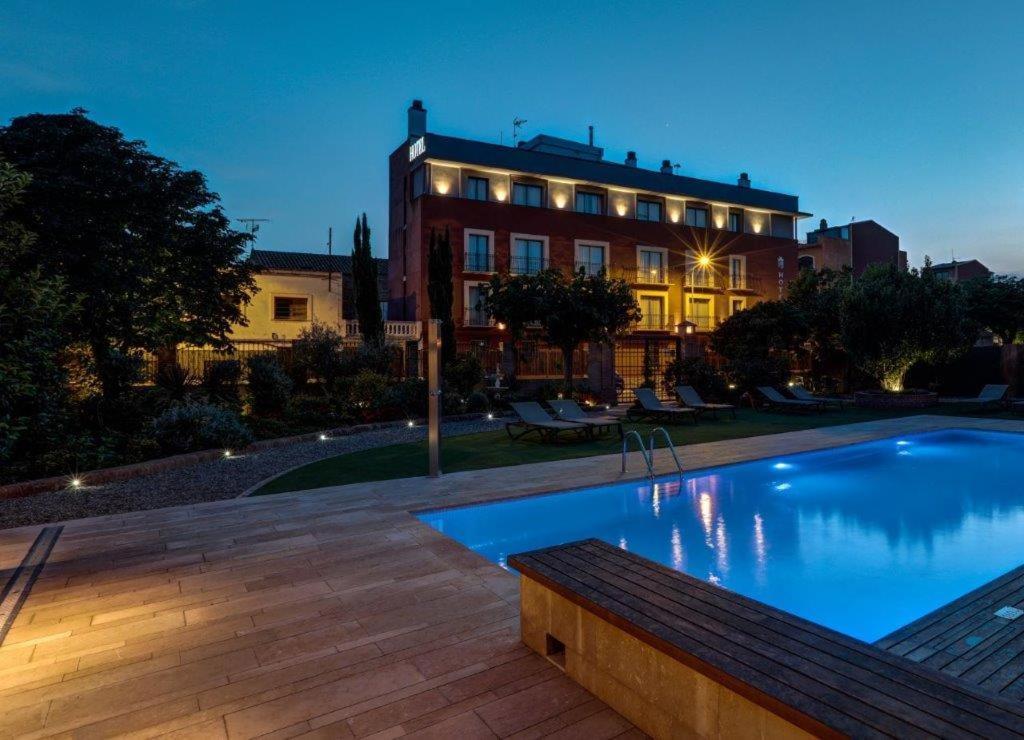 Sant Jordi Hotel Montbrio del Camp Bagian luar foto
